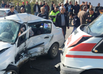 Otomobiline ambulans çarptı; 1 ölü