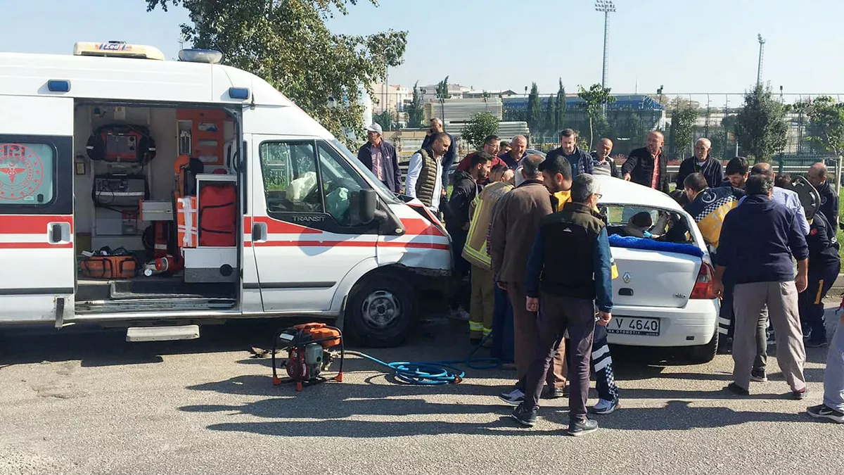 Otomobiline ambulans carpti 1 oluh - yaşam - haberton