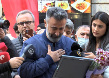 Patlamada eşi ve kızını kaybettiği noktaya geldi