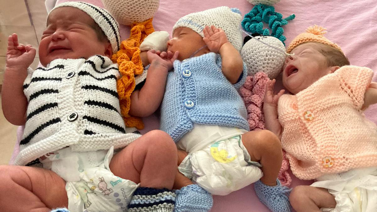 Prematüre bebeklerde anne sütü vurgusu