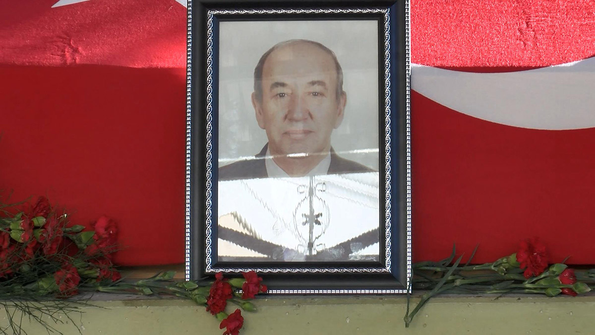 Prof. Dr. Erol Manisalı toprağa verildi