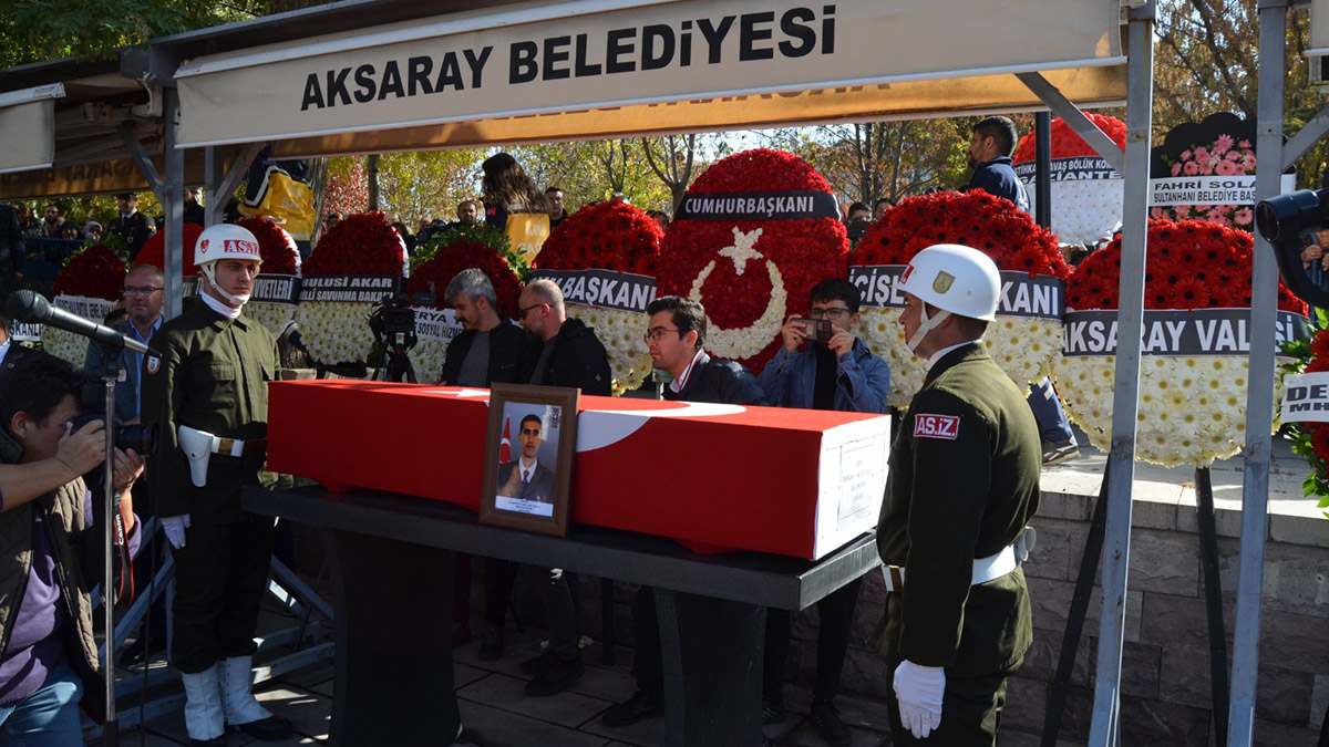 Şehit Lokman Akçağlayan, toprağa verildi