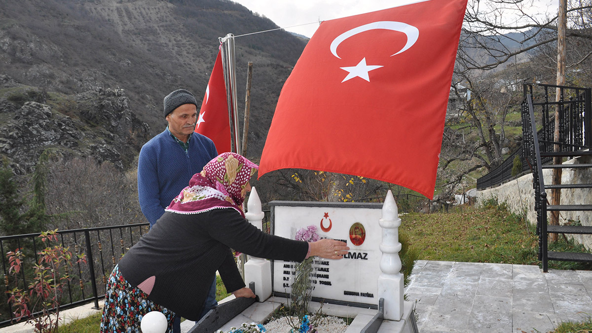 Şehit öğretmen ailelerinin '24 Kasım' hüznü
