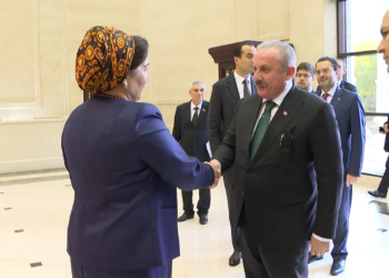 Şentop Türkmenistan’da temaslarına devam ediyor