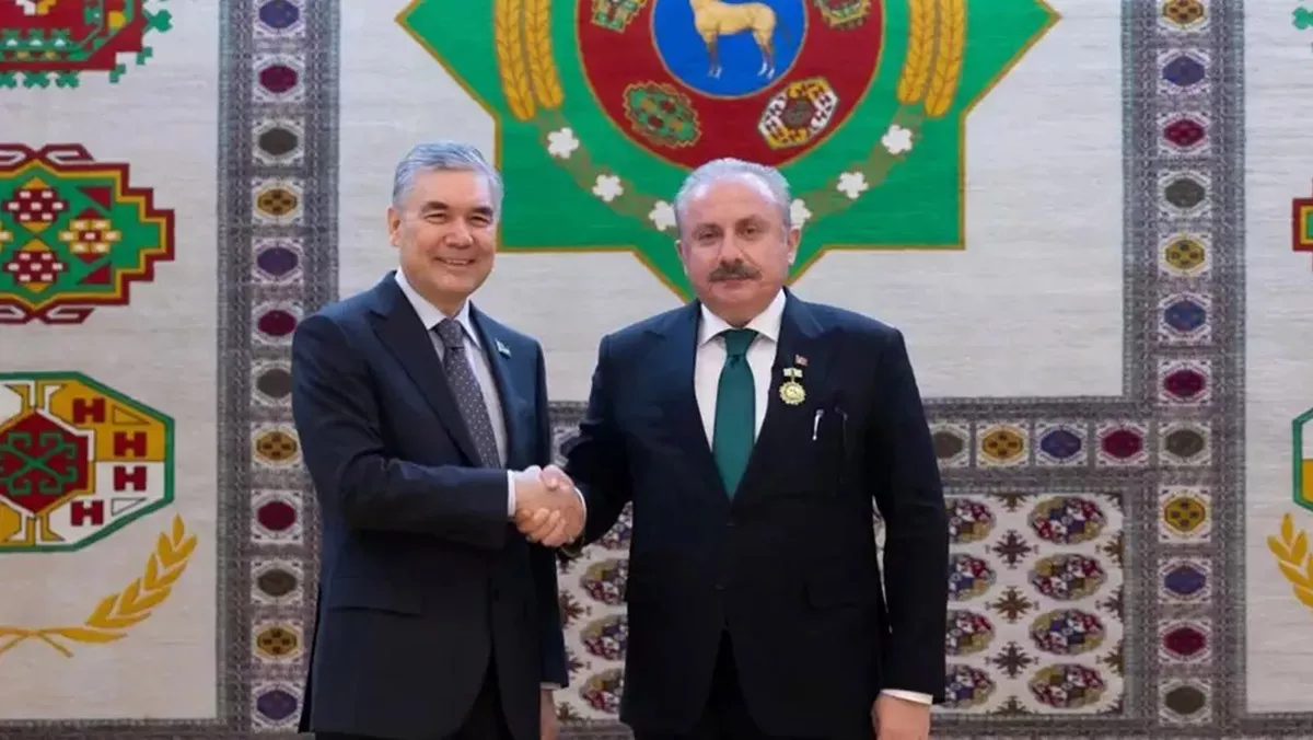 Şentop'a türkmenistan devlet başkanı nişanı verildi