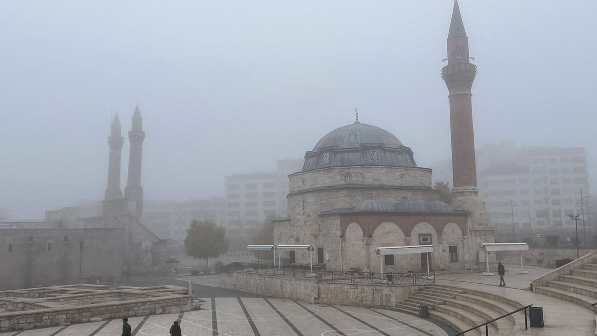 Sivas'ta yoğun sis