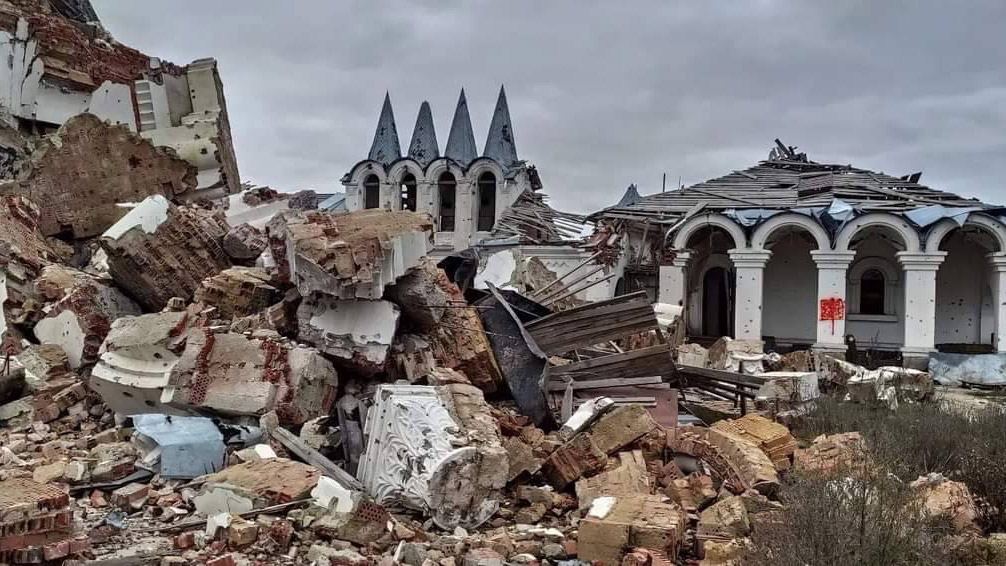 Sviatohirska Dormition Lavra manastırı hasar gördü