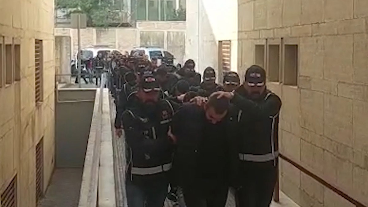 TIR'ları gasbedip şoförleri kaçıran çete çökertildi