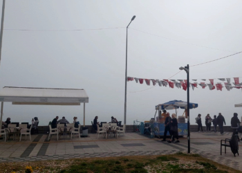 Tekirdağ'da yoğun sis; gemiler kıyıda bekledi