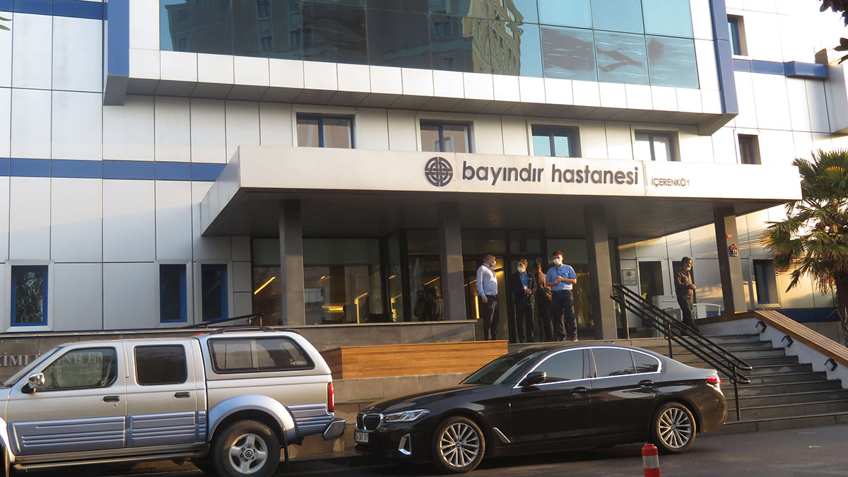 Tepki çeken özel hastanede personel iş başı yaptı