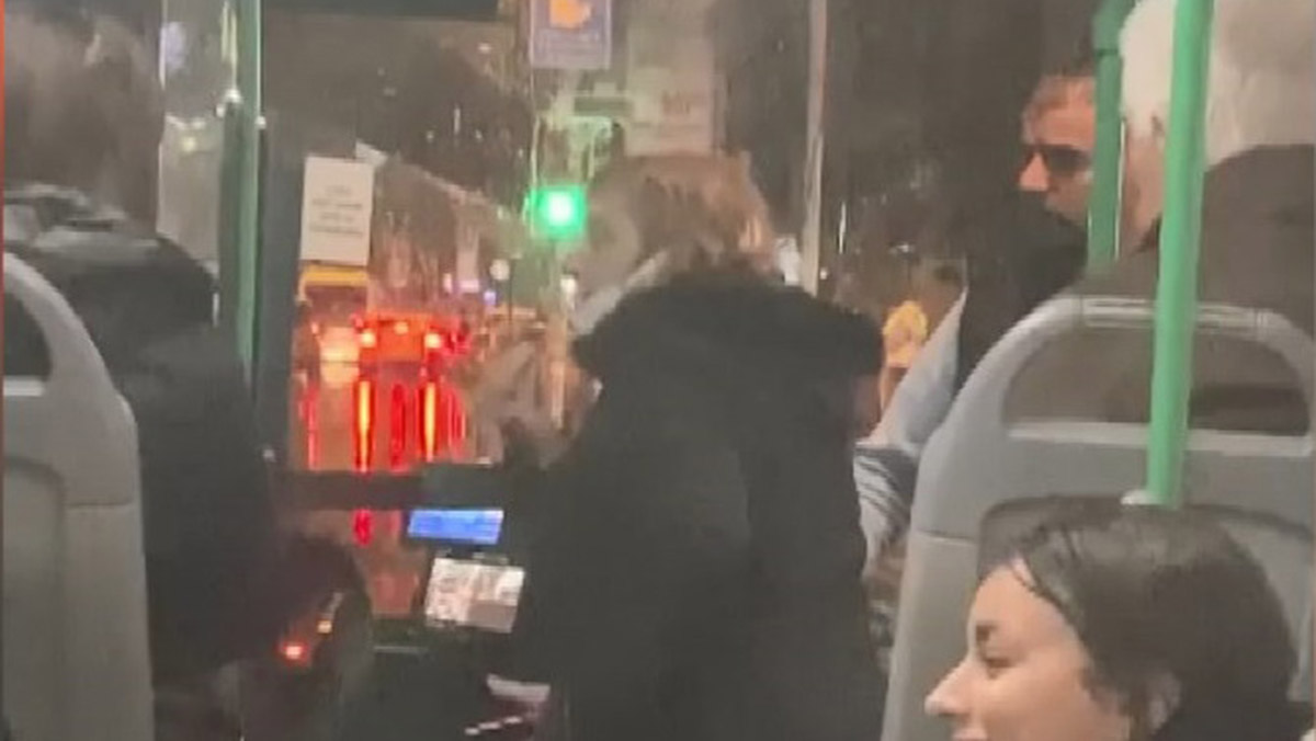 Yolcularla tartışan İETT şoförü aracı sürmedi