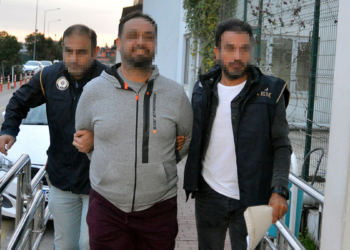Adana merkezli 8 ilde FETÖ operasyonu
