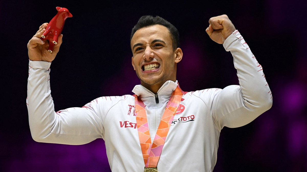 Adem Asil tarih yazdı