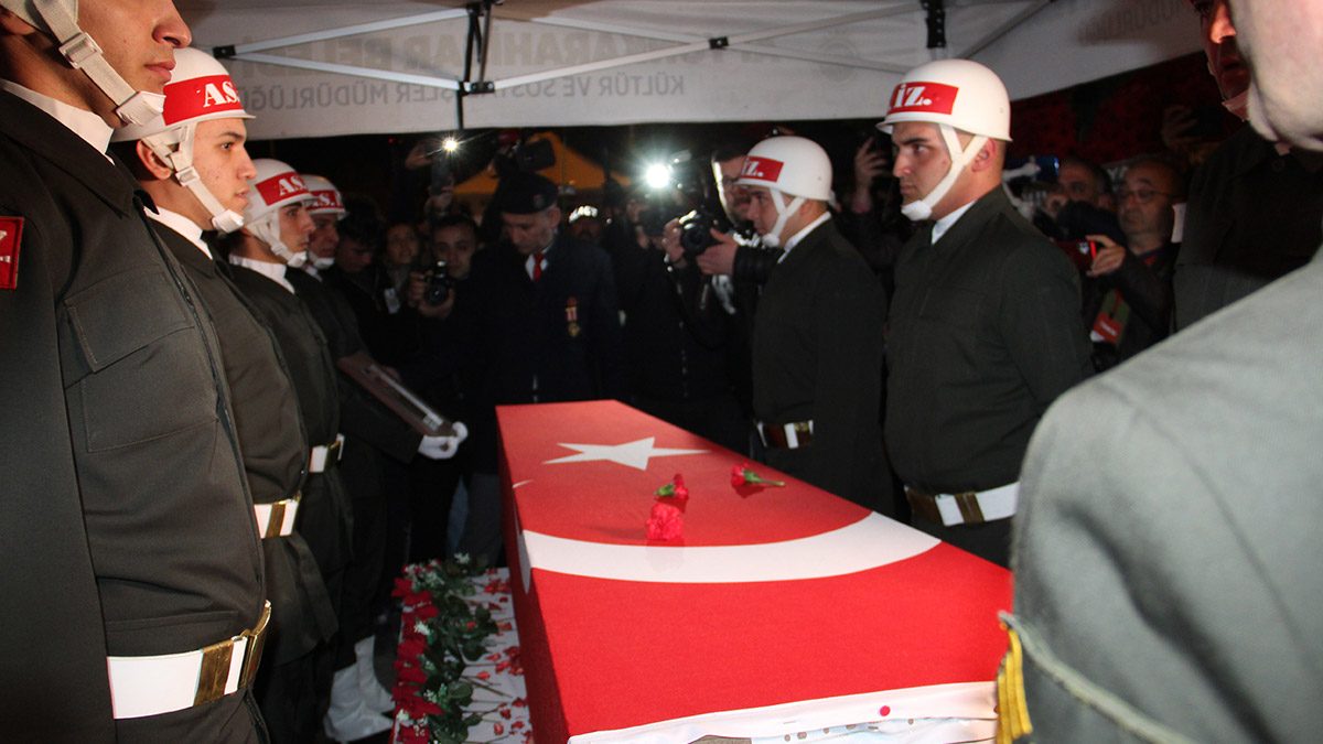 Şehit Er Hakan Köroğlu toprağa verildi