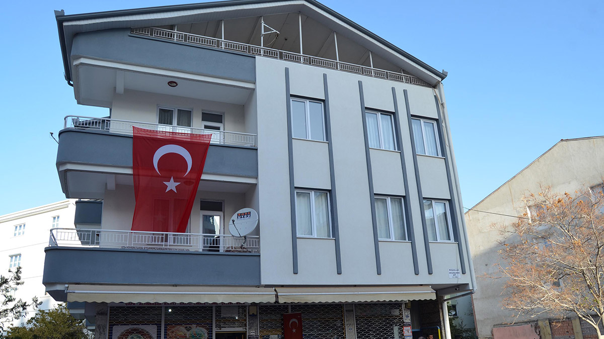 Uzman Onbaşı Lokman Akçağlayan'ın acı haberi ailesine verildi