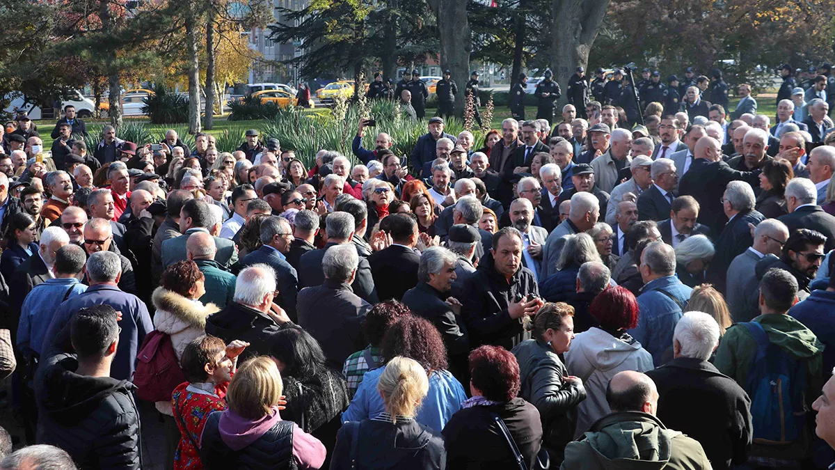 Cemevlerine yönelik düzenlemeleri içeren kanun teklifine tepki