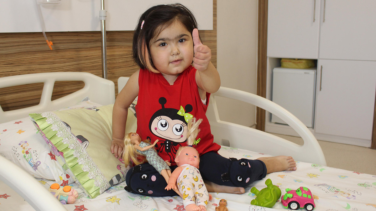 Diyaliz hastası Mira; Nenem beni iyileştirdi