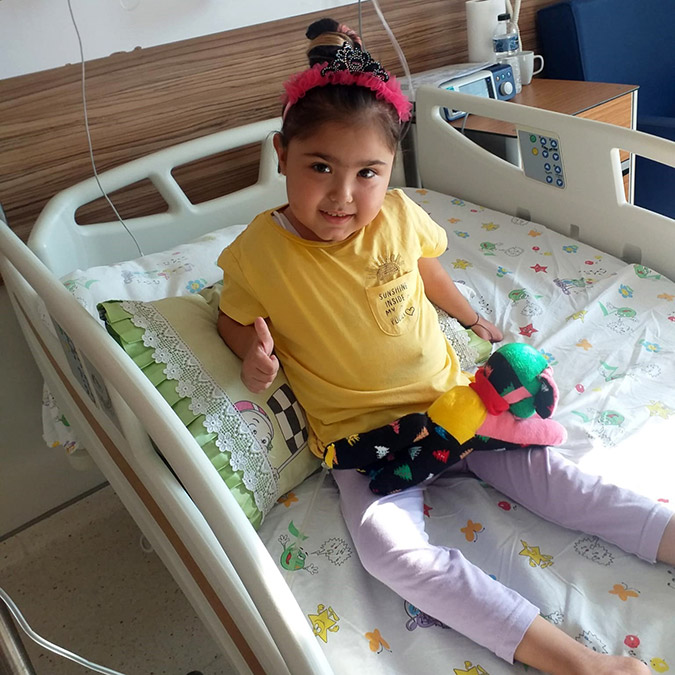 Diyaliz hastası Mira; Nenem beni iyileştirdi