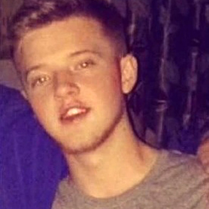 Antalya'nın Manavgat ilçesinde 5 yıldızlı otelin balkonundan düşüp, hayatını kaybeden İngiliz Pegram Reece'i (22), öldürdüğü gerekçesiyle yargılanan Mary Meyers Kayley (31) adlı kadın, ilçeyi terk etmemek şartıyla tahliye edildi.