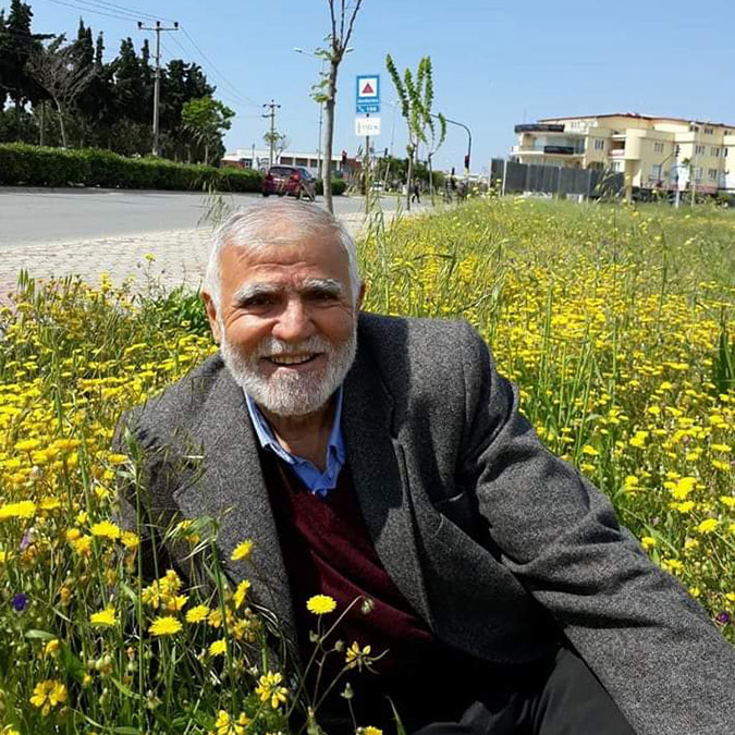 Bağcılar'da karşıya geçmeye çalışan yayaya otomobil çarptı