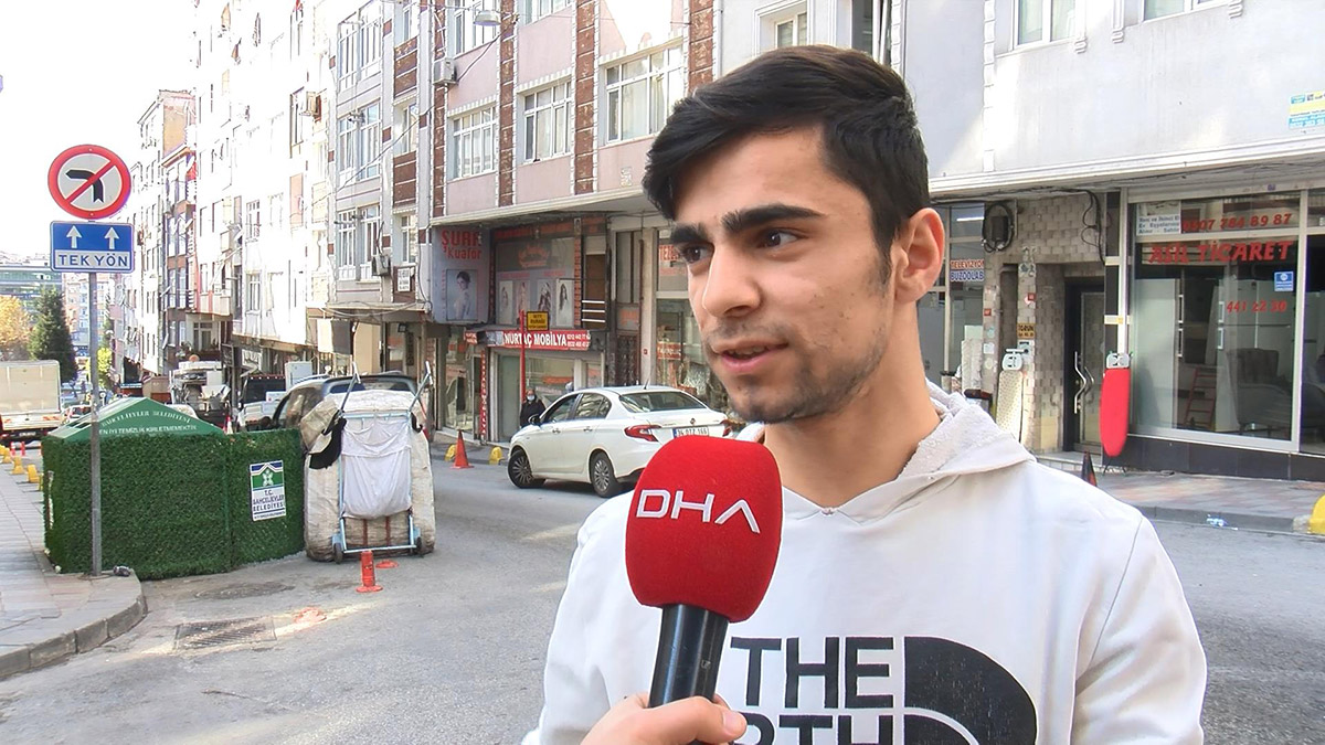 Motosikletteki iki kapkaççı telefonu kapıp kaçtı