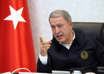 Bakan Akar, Sergey Şoygu ile telefonda görüştü