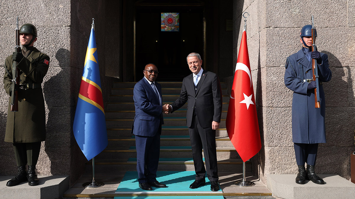 Hulusi Akar Kongolu mevkidaşı ile görüştü