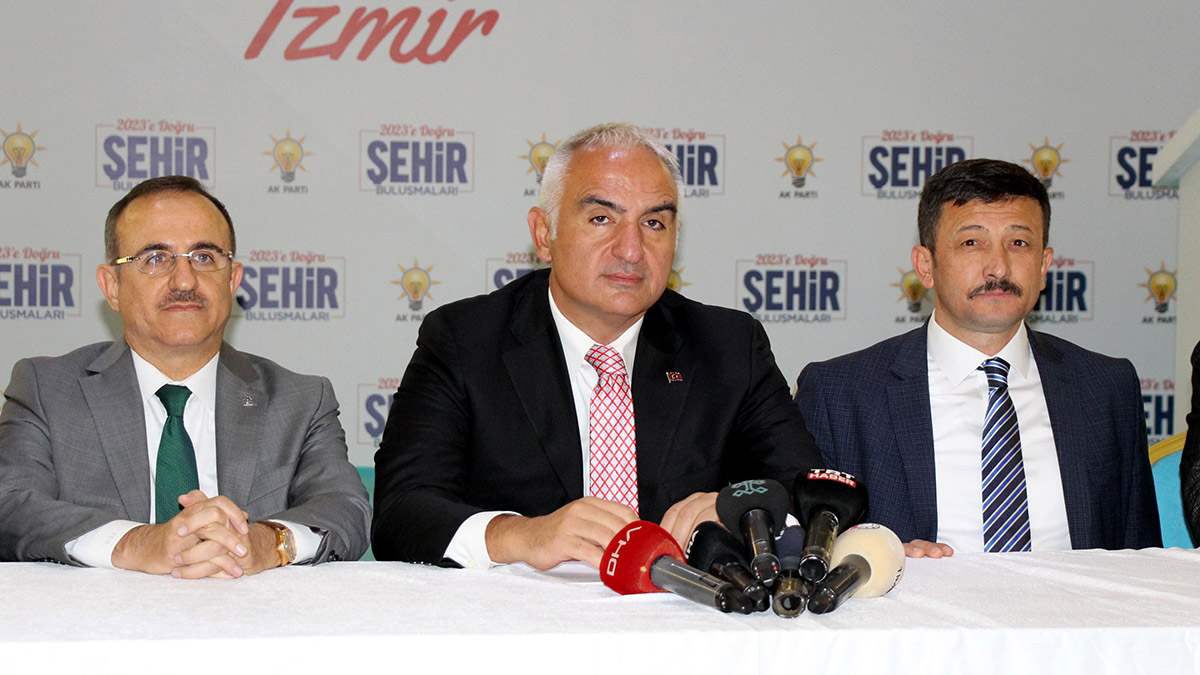 Siyasi olarak yaklaşmayı doğru bulmuyorum