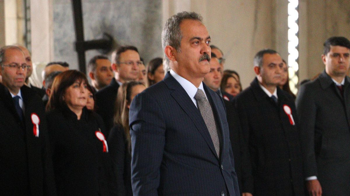 Mahmut Özer öğretmenlerle Anıtkabir'i ziyaret etti