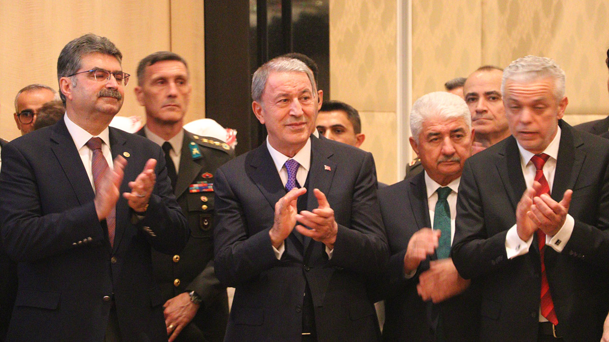 Milli Savunma Bakanı Hulusi Akar, "Kıbrıs Barış Harekatı'nın 'barış' bölümünü herkesin çok iyi anlaması lazım. Kıbrıs bizim milli meselemiz, 85 milyonun milli meselesi" dedi.