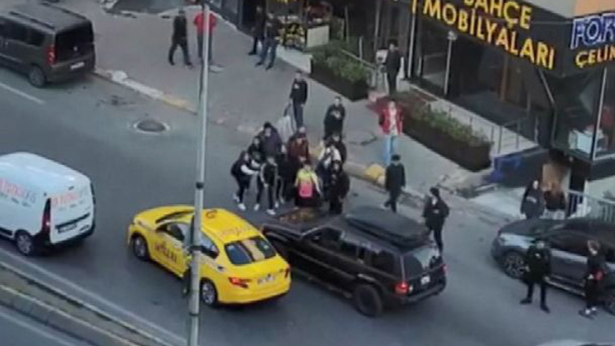 Beylikdüzü'nde öğrencilerin bıçaklı kavgası