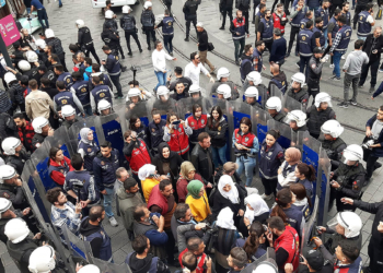Beyoğlu'nda HDP yürüyüşüne 121 gözaltı