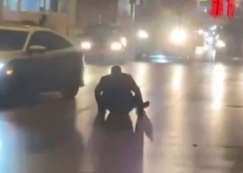 Beyoğlu'nda alkollü kişi trafiği birbirine kattı