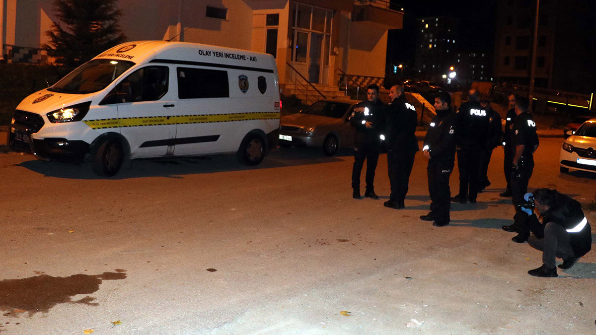 Bina toplantısında komşular birbirine girdi