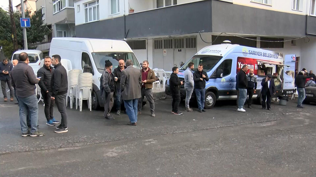 İstiklal Caddesi'ndeki bombalı saldırıda hayatını kaybeden, Adem (40) ve Elif Mukaddes Topkara çiftinin aileleri, Ayazağa Mahallesi'nde bulunan evinde taziyeleri kabul etti.