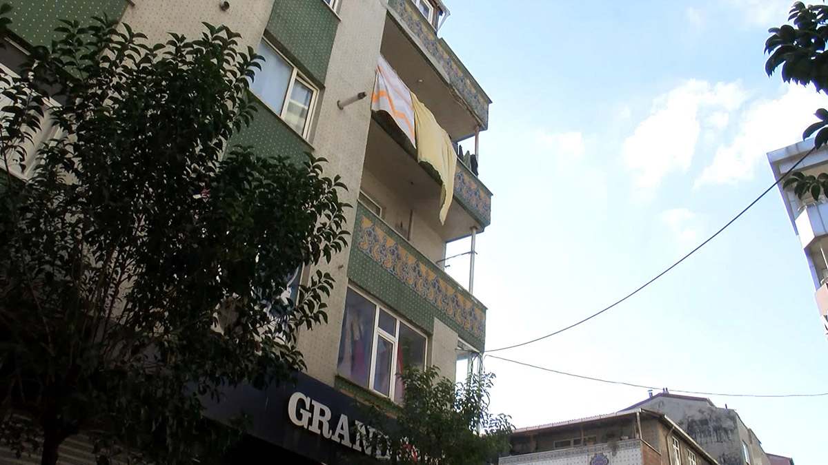 Çamaşır asarken 4'üncü kattan düştü
