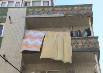 Çamaşır asarken 4'üncü kattan düştü