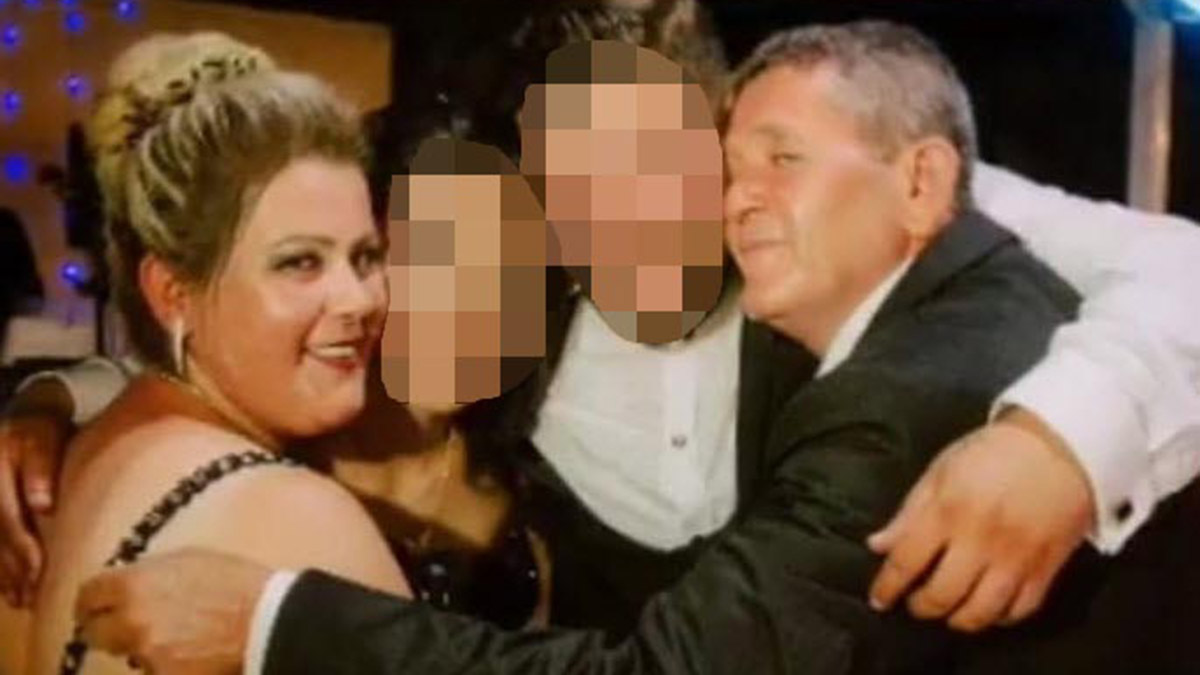 İzmir’in Urla ilçesinde, oturduğu evde cinnet getiren Yaşar Şaşmaz (57) tartıştığı eşi İpek Şaşmaz'a (44) pompalı tüfekle ateş açtı.