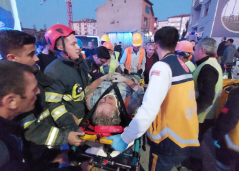 Çorum'da inşaatta iskele çöktü; 2 yaralı