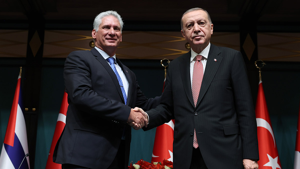 Küba ile ticaret hacmini 200 milyon dolara çıkaracağız