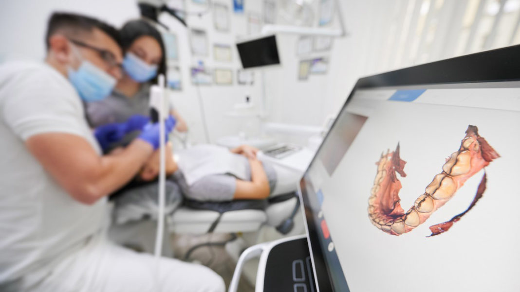 Diş ölçüsü almada 3D tarayıcı teknolojisi