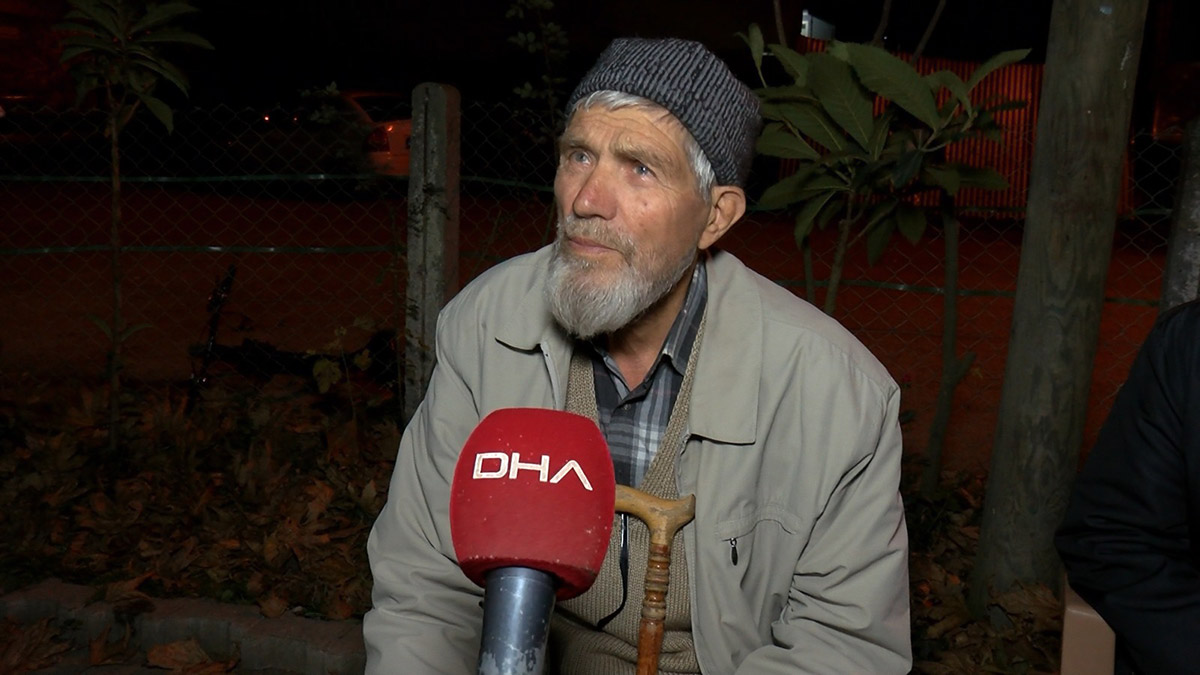 Depremde TIR ters döndü, Depremin merkez üssü olan Düzce'nin Gölyaka ilçesinin Sarıdere köyünde ve Çilimli ilçesinde binalarda hasar meydana geldi.