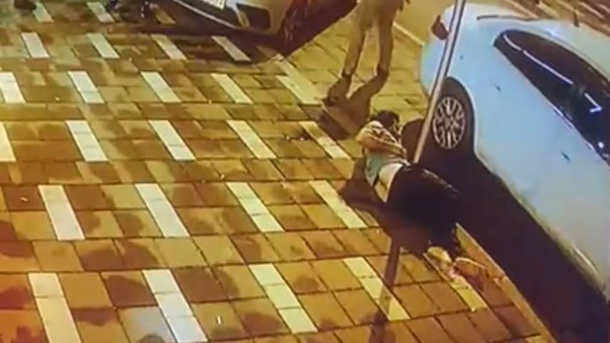 Depremde panikle 3'üncü kattan atladı