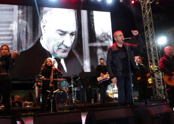 Edirne'nin düşman işgalinden kurtuluşu; Haluk Levent sahne aldı