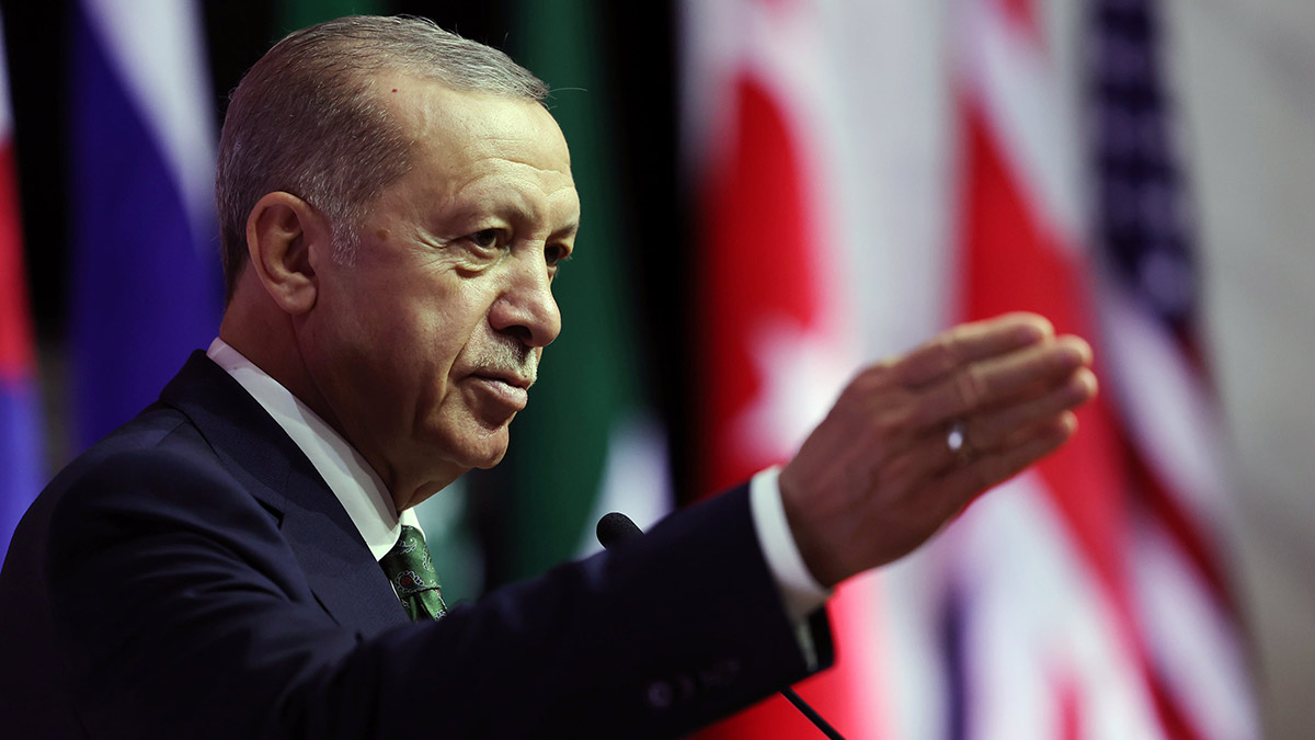 Tüm insanlığın huzuru için gayret gösteriyoruz