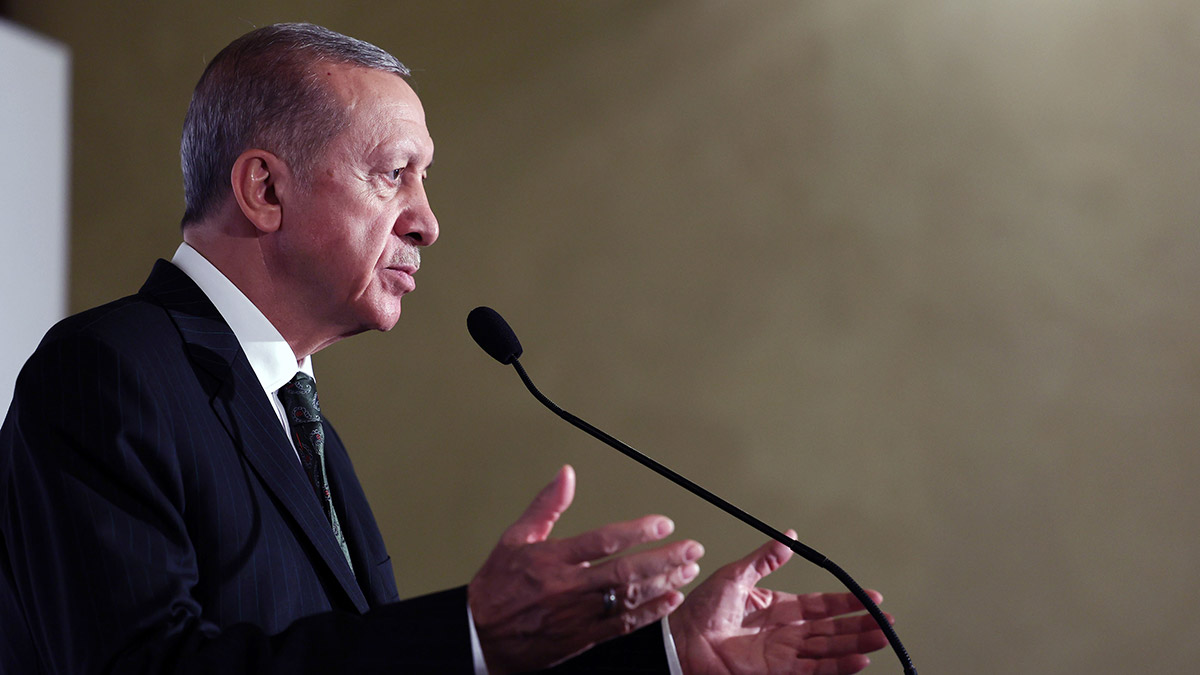 Düşman üretmeye değil dost kazanmaya gayret ediyoruz