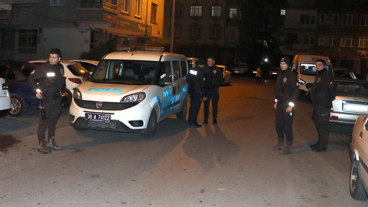 Eşinin yüzüne kaynar su döken koca serbest bırakıldı