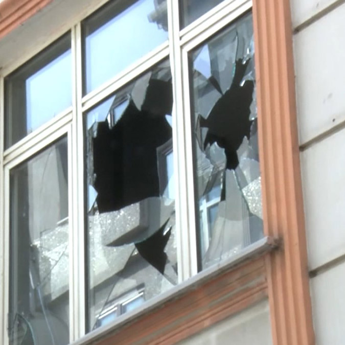 Tahliye kağıdı imzalatılan kiracı öfkelenip evi yaktı