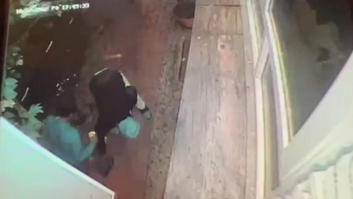 Cibuti ve Senegalli'nin parasını çalan şüpheli yakalandı