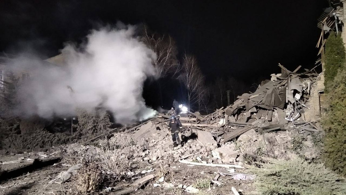 Rus füzeleri hastaneyi vurdu; 2 günlük bebek öldü